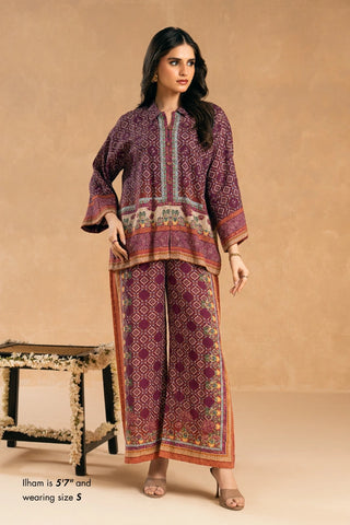 Azka Co-Ord Set is a 2-piece set. Featuring a short shirt, paired with straight trousers 