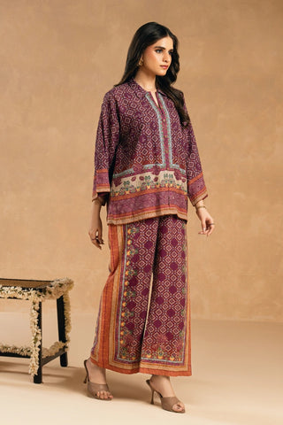 Azka Co-Ord Set is a 2-piece set. Featuring a short shirt, paired with straight trousers 