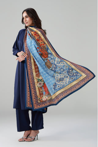 Viscose  printed odhni in blue color  featuring the words of Salik Lucknawi calligraphed throughout.