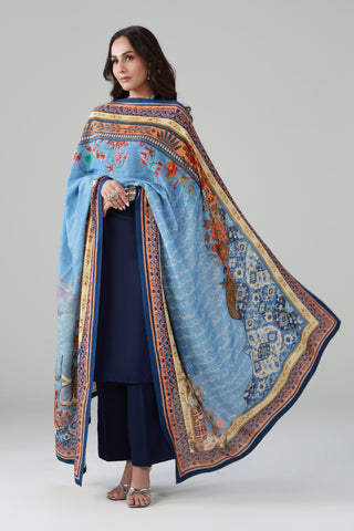 Viscose  printed odhni in blue color  featuring the words of Salik Lucknawi calligraphed throughout.