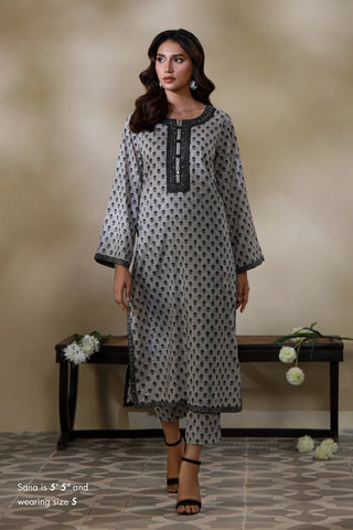 2 Piece printed co-ord set in Black & white color.