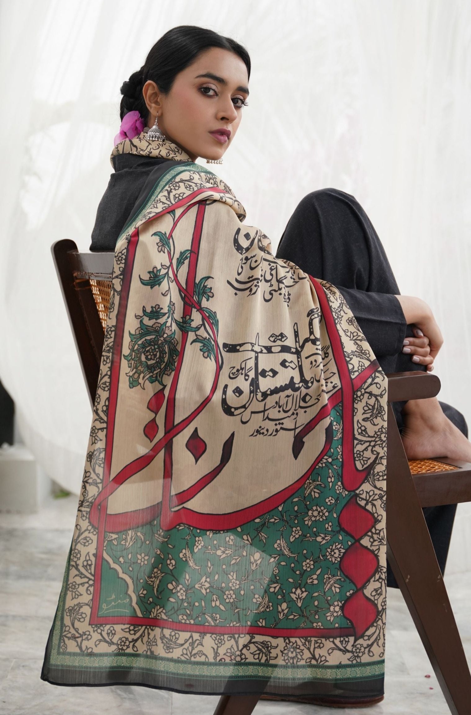Shopmanto, wear manto pakistani clothing brand ready to wear black and beige women arz-e-watan silk stole scarf urdu scarf with urdu calligraphy, scarf inspired by pakistan
