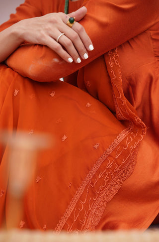 Shopmanto, wear manto, manto clothing brand, manto pakistan, ladies clothing brand, urdu calligraphy clothing, manto burnt orange colour solid women jahaan embroidered chiffon dupatta with solid 2 piece co-ord set, dupatta