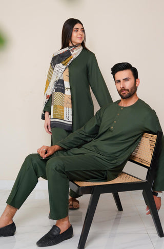 Shopmanto, wear manto, manto clothing brand, manto pakistan, ladies clothing brand, urdu calligraphy clothing, OG wearmanto women's collection wash n wear lucknow style 2 piece solid emerald green colour kurta and pajama, women 2 piece solid coord set