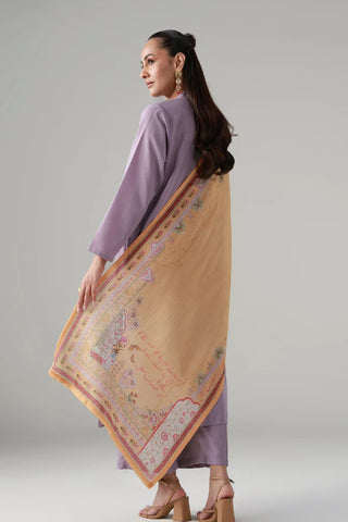 Zari Scarf is made from premium crinkle silk and is calligraphed with the words of Amir Qazalbash throughout.