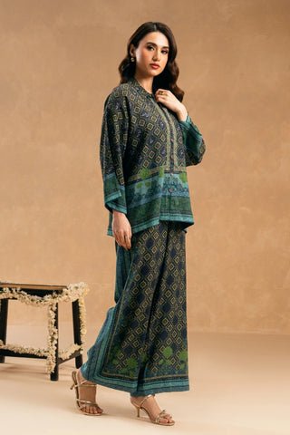 Azka Co-Ord Set is a 2-piece set. Featuring a short shirt, paired with straight trousers 