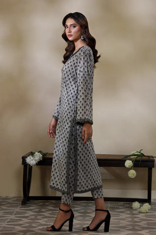 2 Piece printed co-ord set in Black & white color.