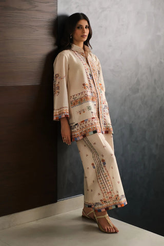 Printed 2-piece lawn Maya co-ord set with the trendy culottes & elegant Urdu calligraphy. 