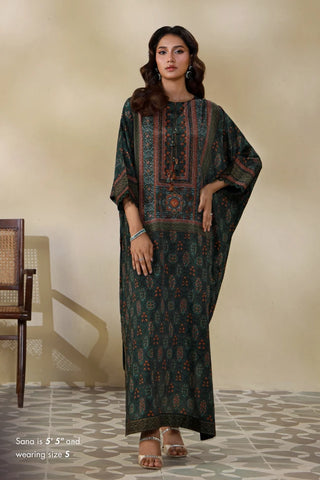 Manto's Alira long length Kaftaan in shades of forest, paired with straight pants. 