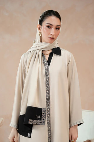 Manto Women's Beige Embroidered Scarf