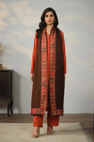 Safarnama Shawl is a orange shawl, features the words of Kaif Moradaabadi