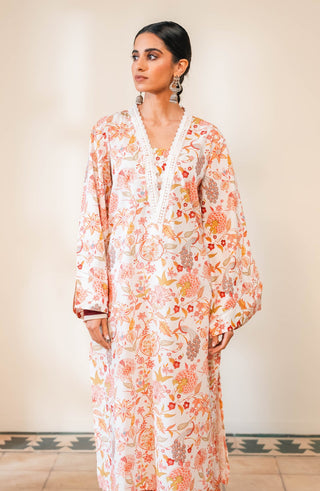 Shopmanto, wear manto, manto clothing brand, manto pakistan, ladies clothing brand, urdu calligraphy clothing, wear manto women ladies lawn kurta for spring summer, manto one piece lawn off white and maroon gulnaar kurta for women, spring summer season, lawn collection