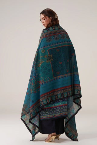 Printed swiss lawn blue dupatta, featuring Mir Taqi Mir's poetry calligraphed throughout.