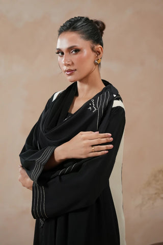 Manto Women's Black Embroidered Scarf