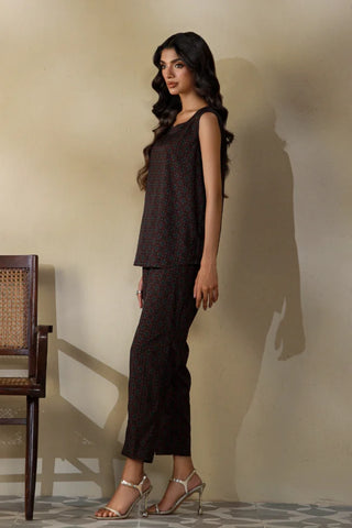 Manto Women's Sleeveless 2 Piece Maroon Solid Inner Co-ord Set