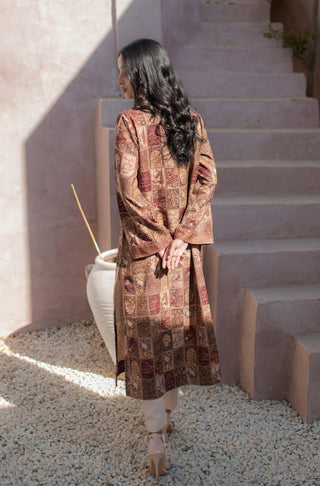 Shopmanto, wear manto, manto clothing brand, manto pakistan, ladies clothing brand, urdu calligraphy clothing, Manto antique maroon Women jacquard jugnu Kurta with Urdu Calligraphy, Manto Winter Collection, manto jacquard collection