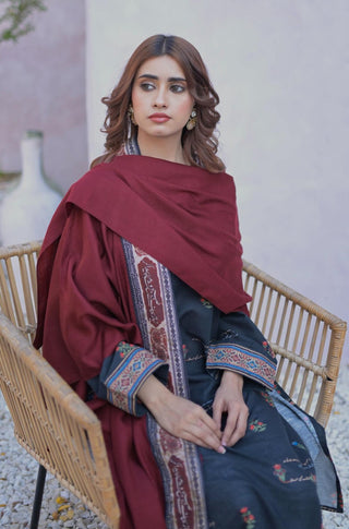 Shopmanto, wear manto, manto clothing brand, unisex cape shawl, cape shawl, men cape shawl, women cape shawl, capes, shawl, winter wear, eastern, western, urdu calligraphy on the cape shawl, cape in maroon, men outerwear, women outerwear, ishq cape maroon and beige, manto capes, manto shawl