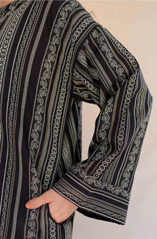 Shopmanto, wear manto, manto clothing brand, manto pakistan, ladies clothing brand, urdu calligraphy clothing, Manto jacquard women manzil weaved kurta in black colour, winter collection