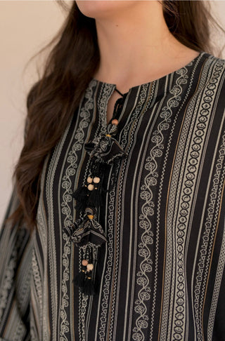 Shopmanto, wear manto, manto clothing brand, manto pakistan, ladies clothing brand, urdu calligraphy clothing, Manto jacquard women manzil weaved kurta in black colour, winter collection