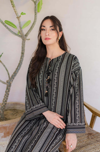 Shopmanto, wear manto, manto clothing brand, manto pakistan, ladies clothing brand, urdu calligraphy clothing, Manto jacquard women manzil weaved kurta in black colour, winter collection