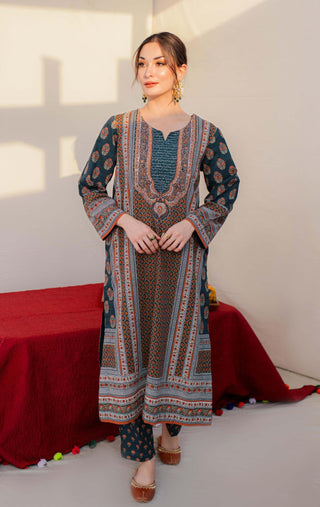 Shopmanto, wear manto, manto clothing brand, manto pakistan, ladies clothing brand, urdu calligraphy clothing, Manto Arzoo two piece co-ord set in teal and orange colour, manto khaddar collection, manto winter collection, khaddar co-ord set