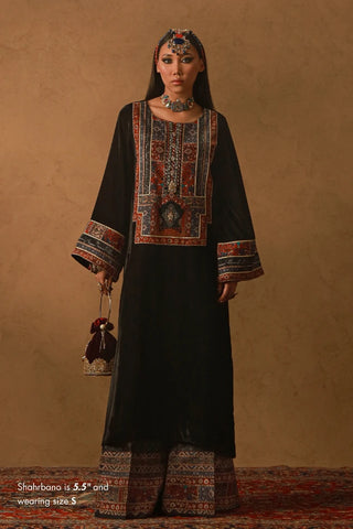 Khumar Velvet Set