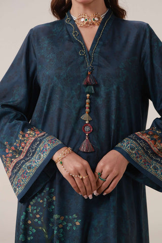 Printed kaftaan with embellishments on the neckline 