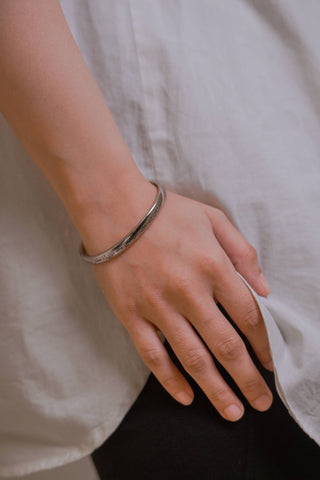 Manto Unisex Silver Stainless Steel Talaash Cuff Bracelet (Kara) with Urdu Calligraphy of Poetry by Nida Fazli