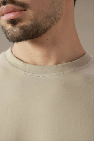 Manto 360° Tee – Caramel Latte, detail