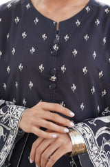 Shopmanto, wear manto, manto clothing brand, manto pakistan, ladies clothing brand, urdu calligraphy clothing, manto urdu calligraphy black vasl 2 piece printed set