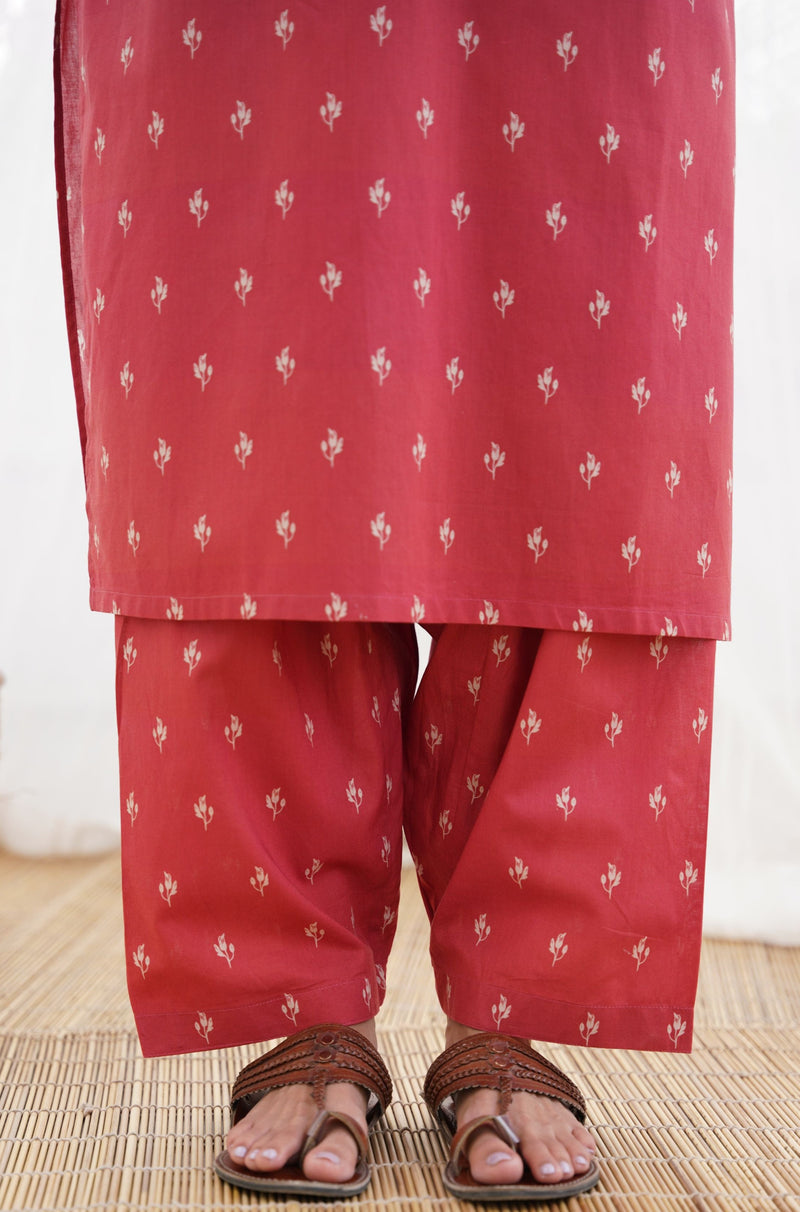 Ruby Red Vasl Set