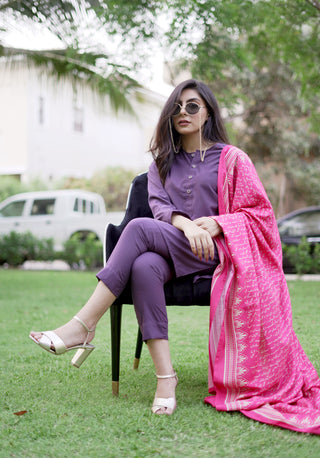 Shopmanto, wear manto, manto clothing brand, manto pakistan, ladies clothing brand, urdu calligraphy clothing, wearmanto women's collection, wash n wear lucknow style, 2 piece solid deep purple colour kurta and pajama, 2 piece collarless kurta and pajama for women 