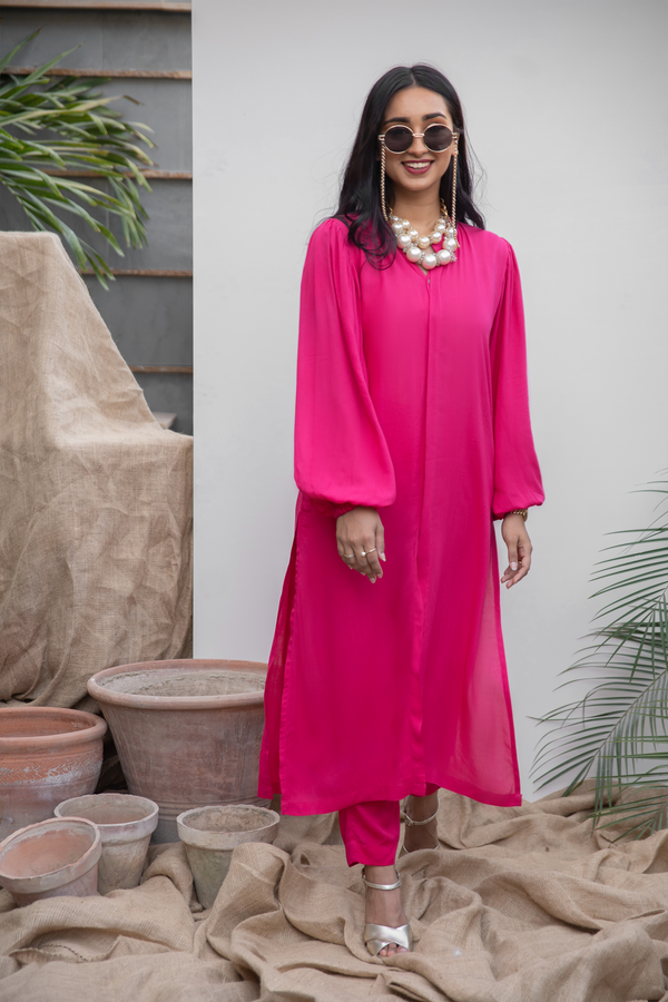 Hot Pink Lilen, 2 piece set from our Manto Aura Collection. It is a long, front-open kameez/ kurta with long balloon sleeves and trousers/ pajama pant