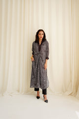 Shopmanto, wear manto, manto clothing brand, manto pakistan, ladies clothing brand, urdu calligraphy clothing, manto black aaina upper kurta kaftaan